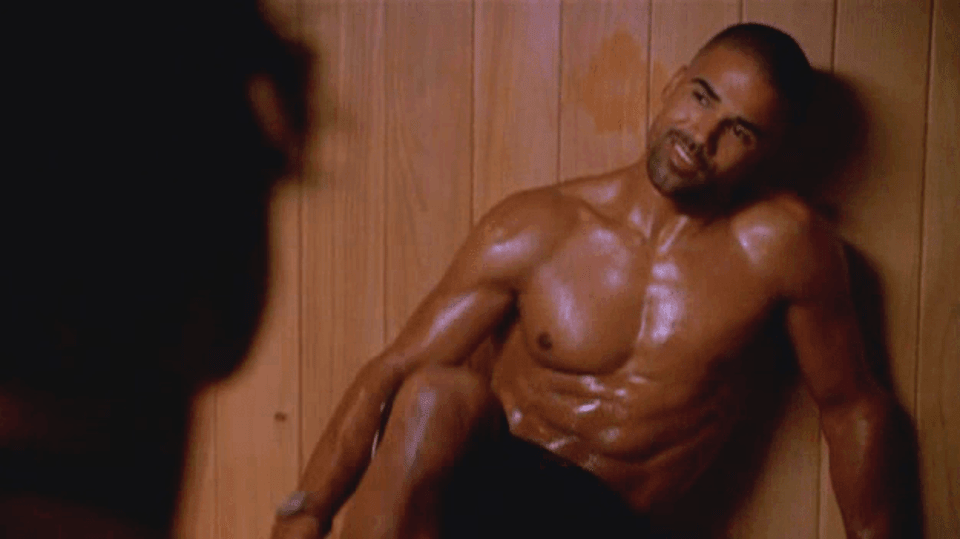 Derek Morgan v sauně